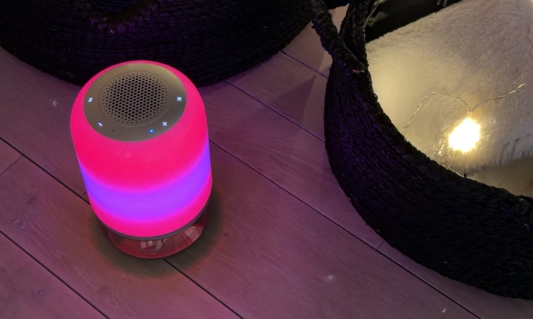 Test a recenzia aku lampy s reproduktorom Govee
