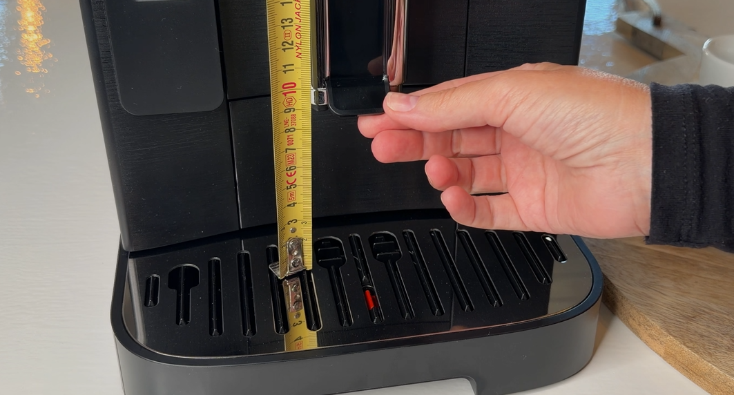 Test a recenzia automatického kávovaru DeLonghi Magnifica Duo - výška šálky