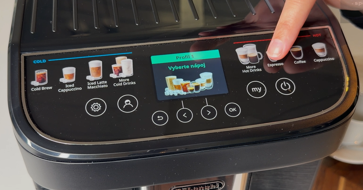 Test a recenzia automatického kávovaru DeLonghi - výber nápoja