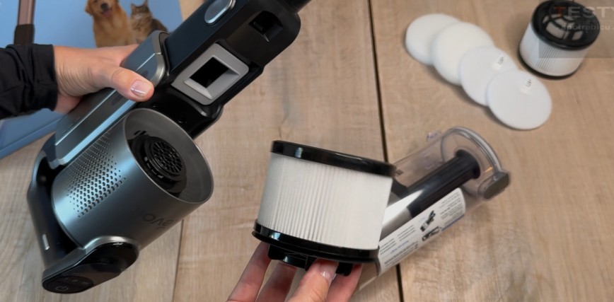 Test a recenzia tyčového vysávača Levoit LVAC-300 - HEPA filter